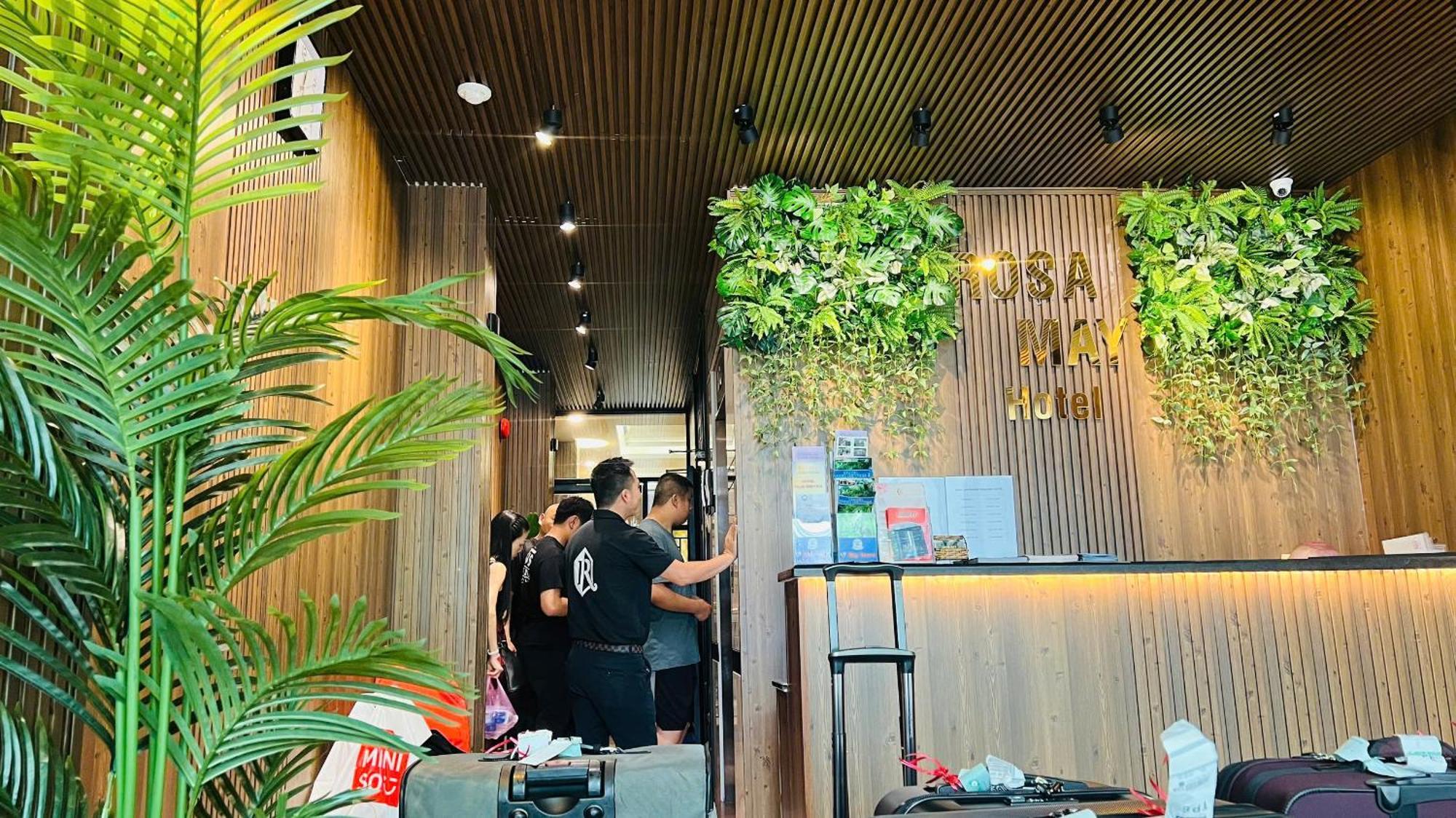 Khách sạn Rosa